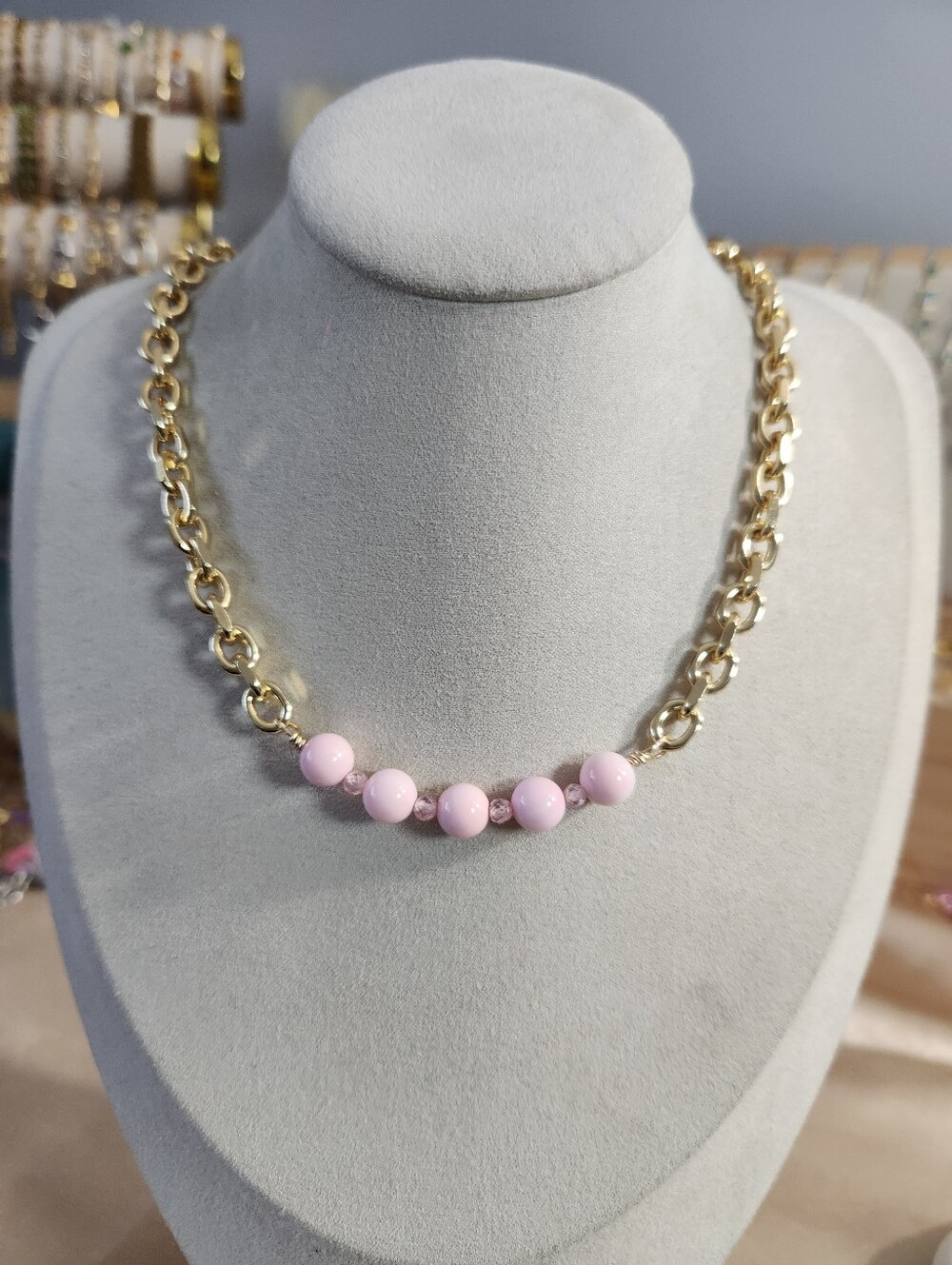 Handmade Queen Shell Necklace